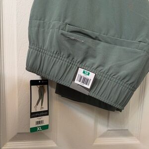 Eddie Bauer Women’s Traveler Ankle Pants XL - Green